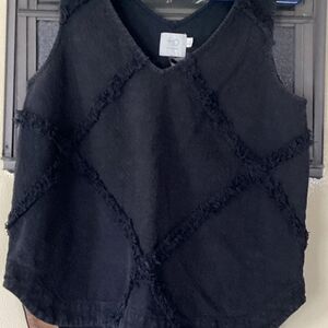 HD in Paris Black Textured Tank Top